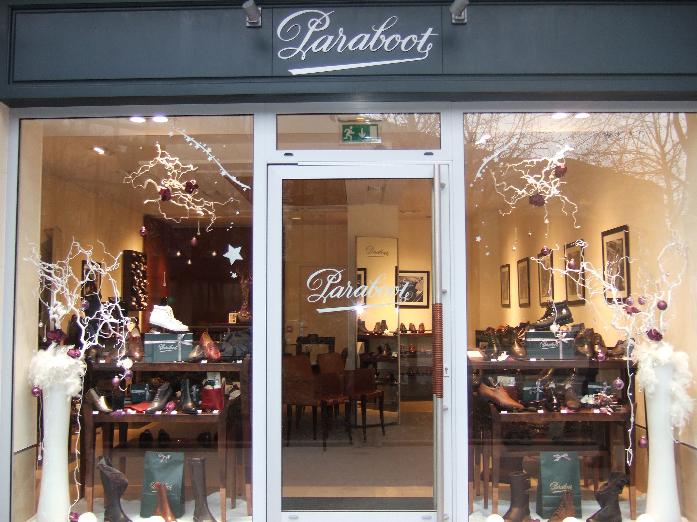 Décoration de vitrine de Noël pour la boutique Paraboot - Annecy